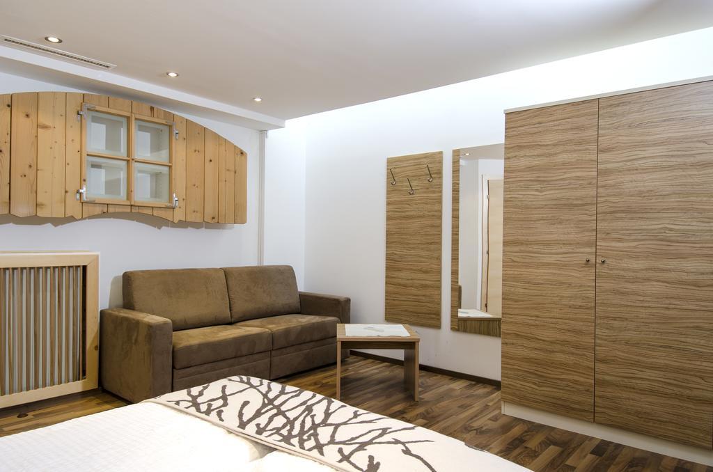 Ambiente Appartements Ισγκλ Εξωτερικό φωτογραφία