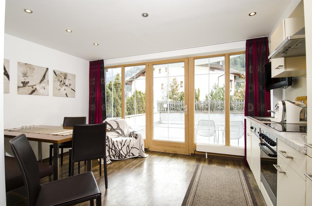 Ambiente Appartements Ισγκλ Εξωτερικό φωτογραφία